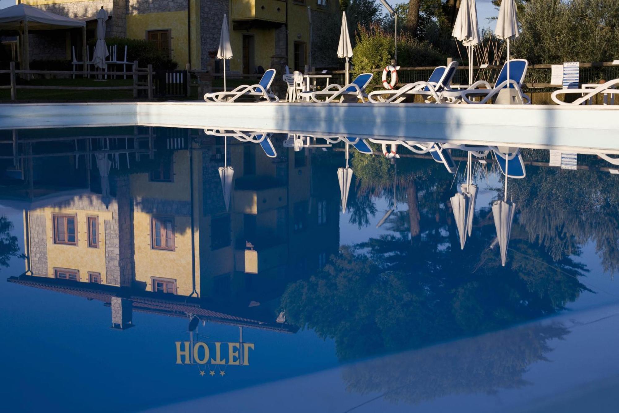 Tenuta La Lupa Hotel